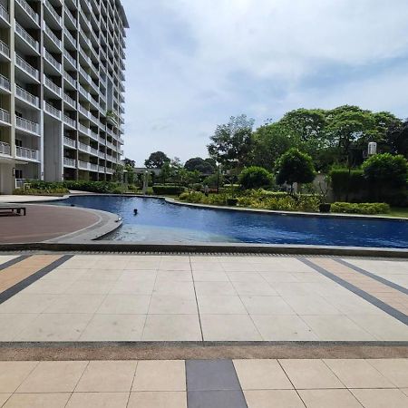 The Atherton- Spacious Modern Condo Unit In Paranaque Near The Airport, Makati, Bgc And Highways Paranaque City Екстер'єр фото